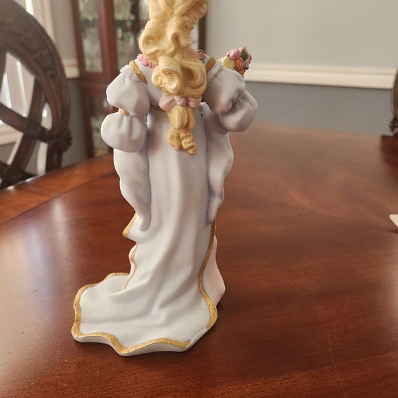 Lenox Princess Beauty Porcelain Figurine - Picture 2 of 3